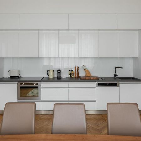 Deluxe Apartment In Old Town By Prague Days Bagian luar foto
