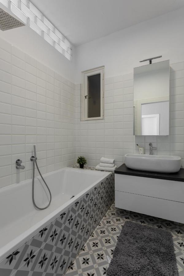 Deluxe Apartment In Old Town By Prague Days Bagian luar foto