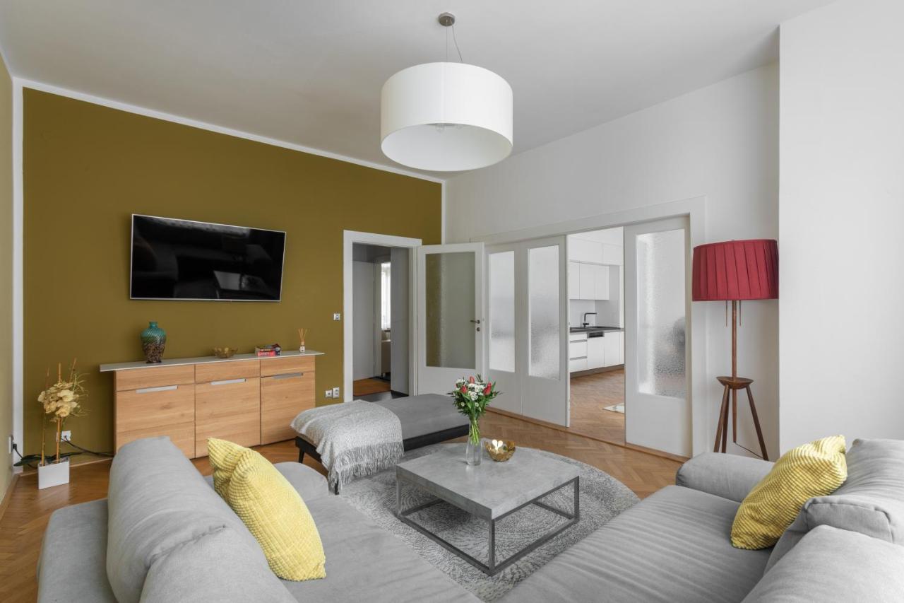Deluxe Apartment In Old Town By Prague Days Bagian luar foto